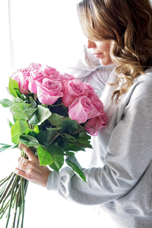 Country Secret' Bi-Colour Rose The Rosarium - Premium Flower Delivery  Vaughan Toronto Thornhill Mississauga